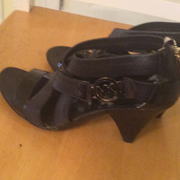 Michael Kors Shoes - Picture 4 of 6